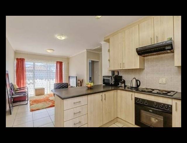 2 BEDROOM TOWNHOUSE RENTED IN WALMER HEIGHTS
